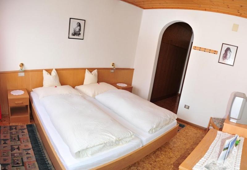 Pension Harrasser Falzes Chambre photo